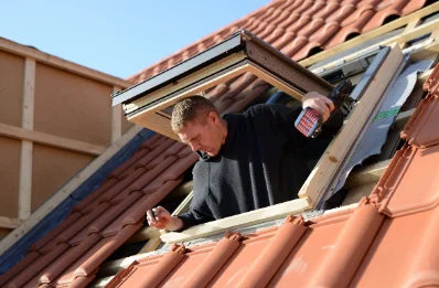 Pose de fenêtres de toit Velux au Vibal